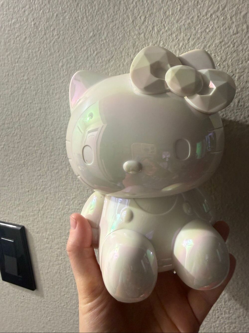 Hello Kitty x Sephora Pearl Iridescent Brush Holder Rare
